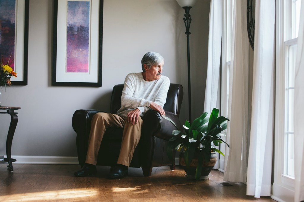 Supporting Loved Ones with Alzheimer’s Through Daylight Changes and&nbsp;Sundowning