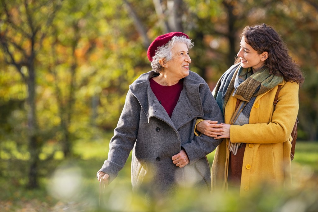6 Ways to Support an Alzheimer’s Caregiver